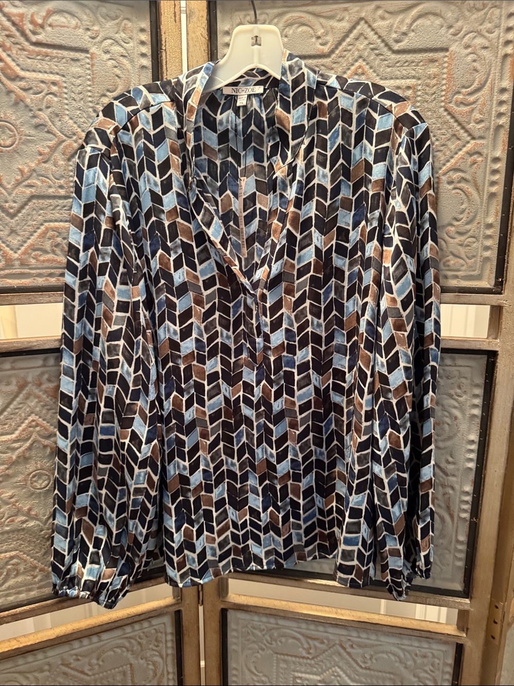 NIC+ZOE Geometric Print Blouse in Blue, Brown, and White